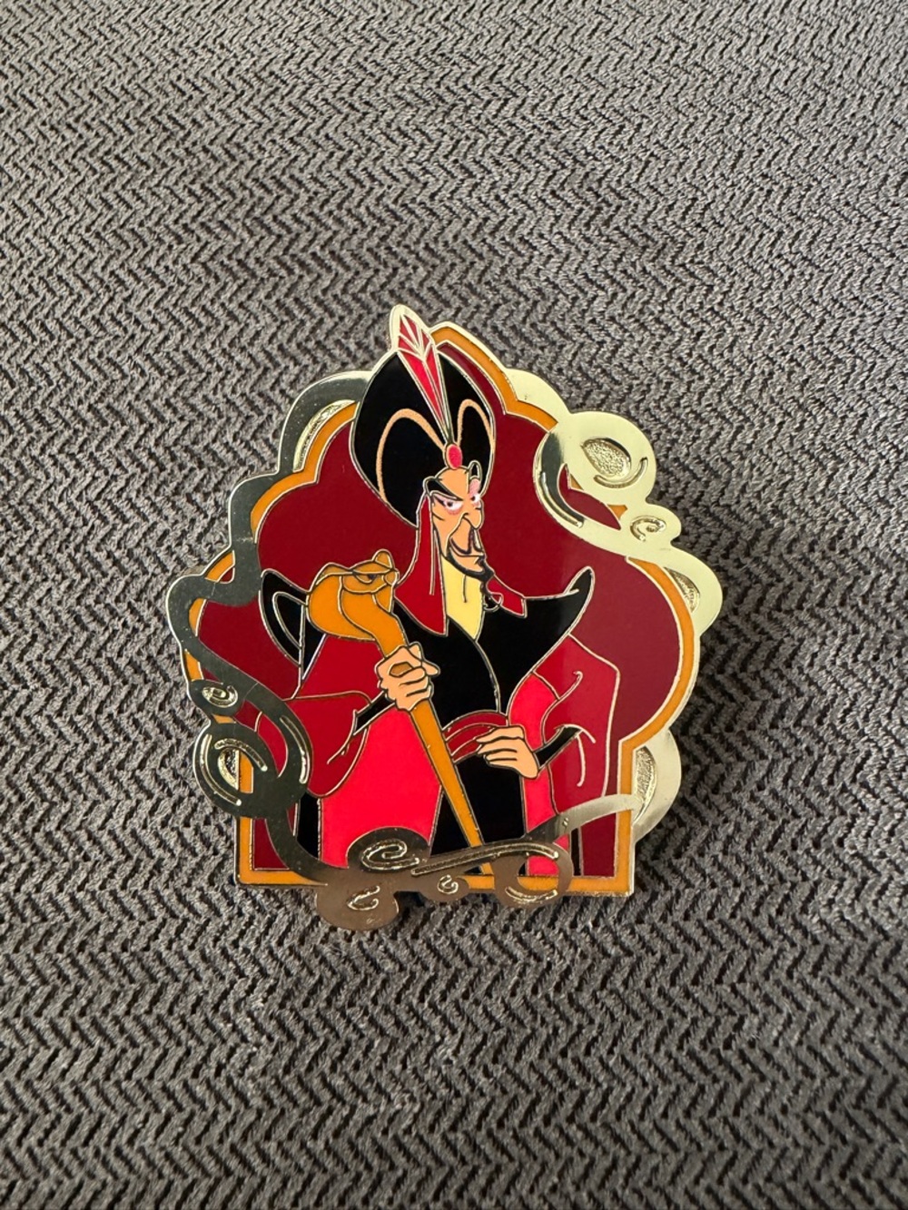 Disney 2024 Jafar & Snake Gold Frame Portrait Pin